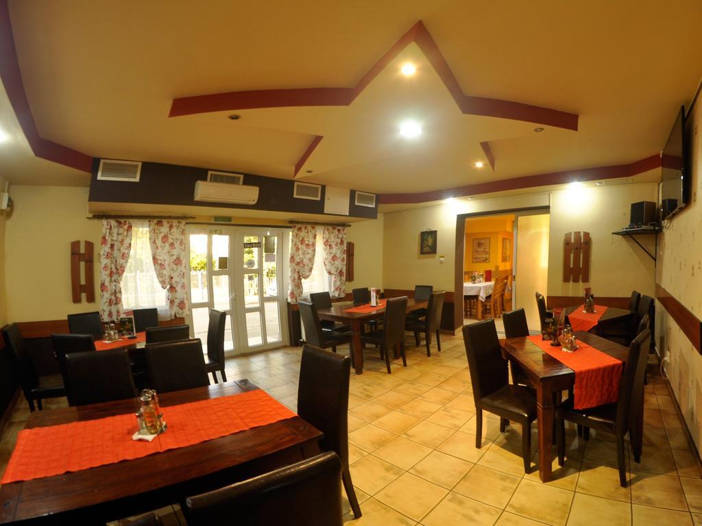 Casa Belazur Hotel Deva Exterior photo